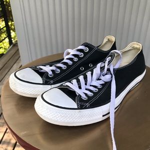 Converse Chuck Taylor All Star Sz 11 woman’s